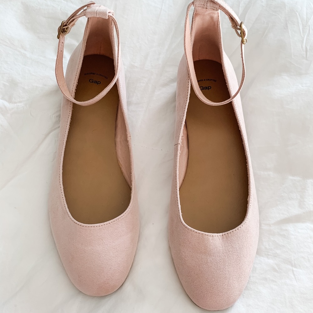 NWOT GAP Blush Flats